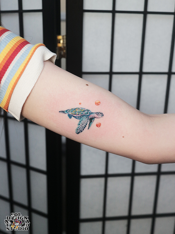 名古屋　タトゥー　女性